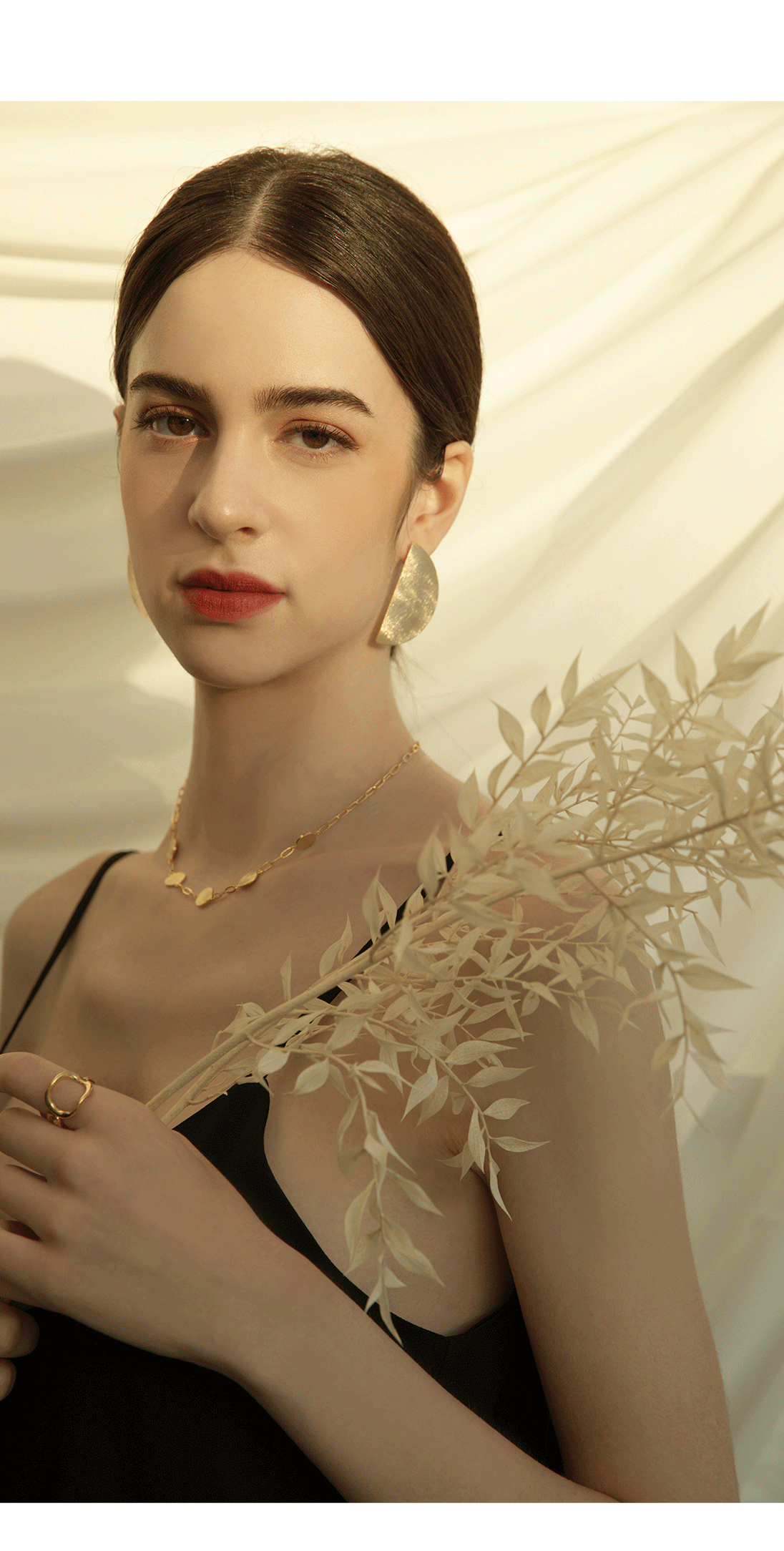 Minimalist Brass Jewelry PB014E - Favorite among K-Drama Actresses