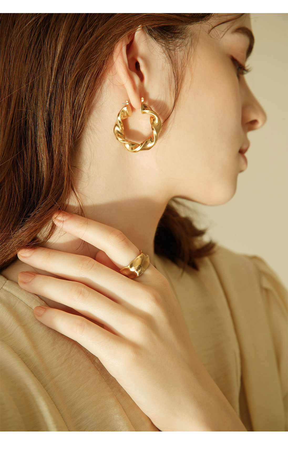 Ozel PB030E Premium Craftsmanship - [Celeb Pick] Enlace Earrings PB030E