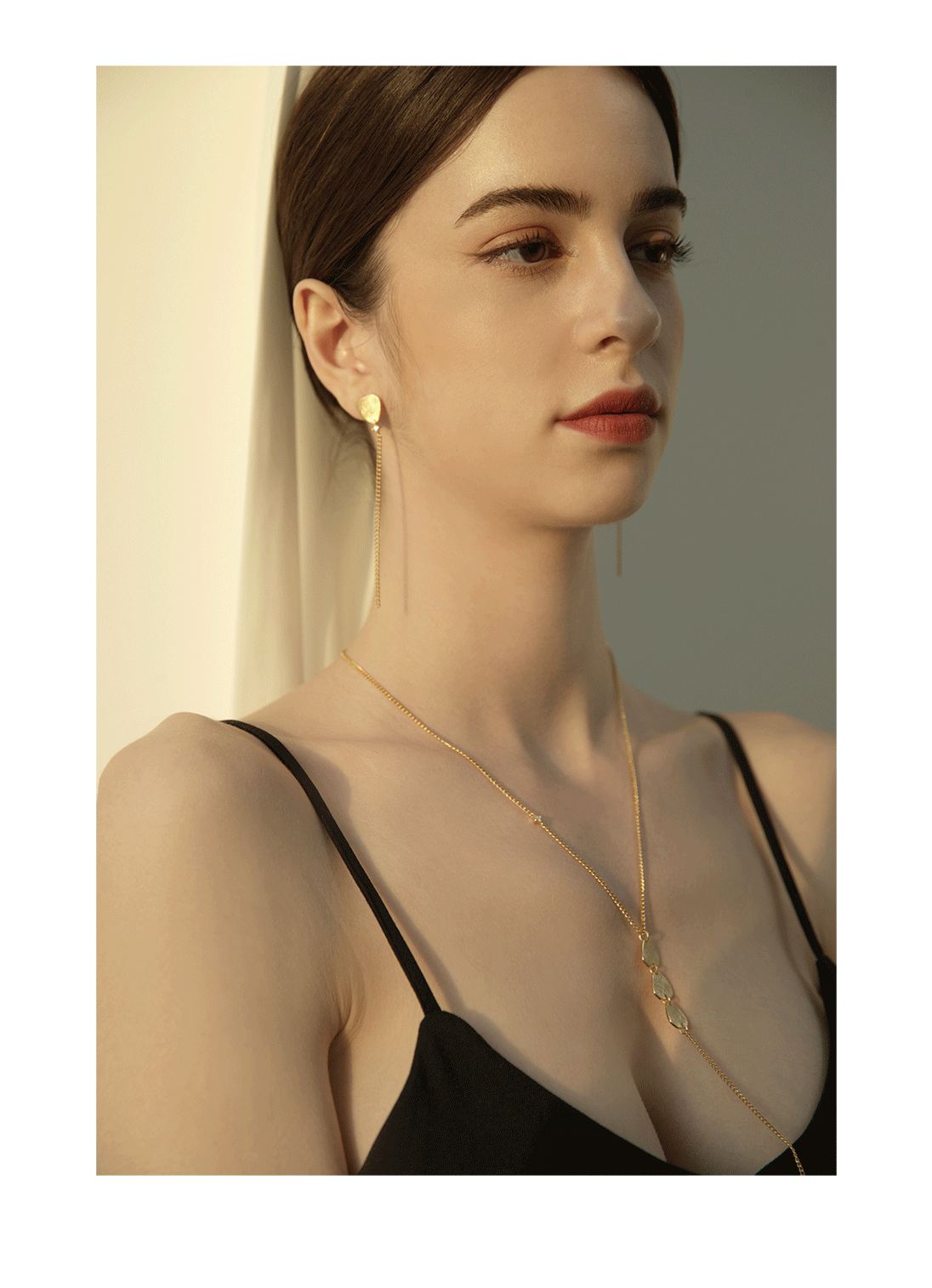Minimalist Brass Jewelry PB035-1E - Favorite among K-Drama Actresses