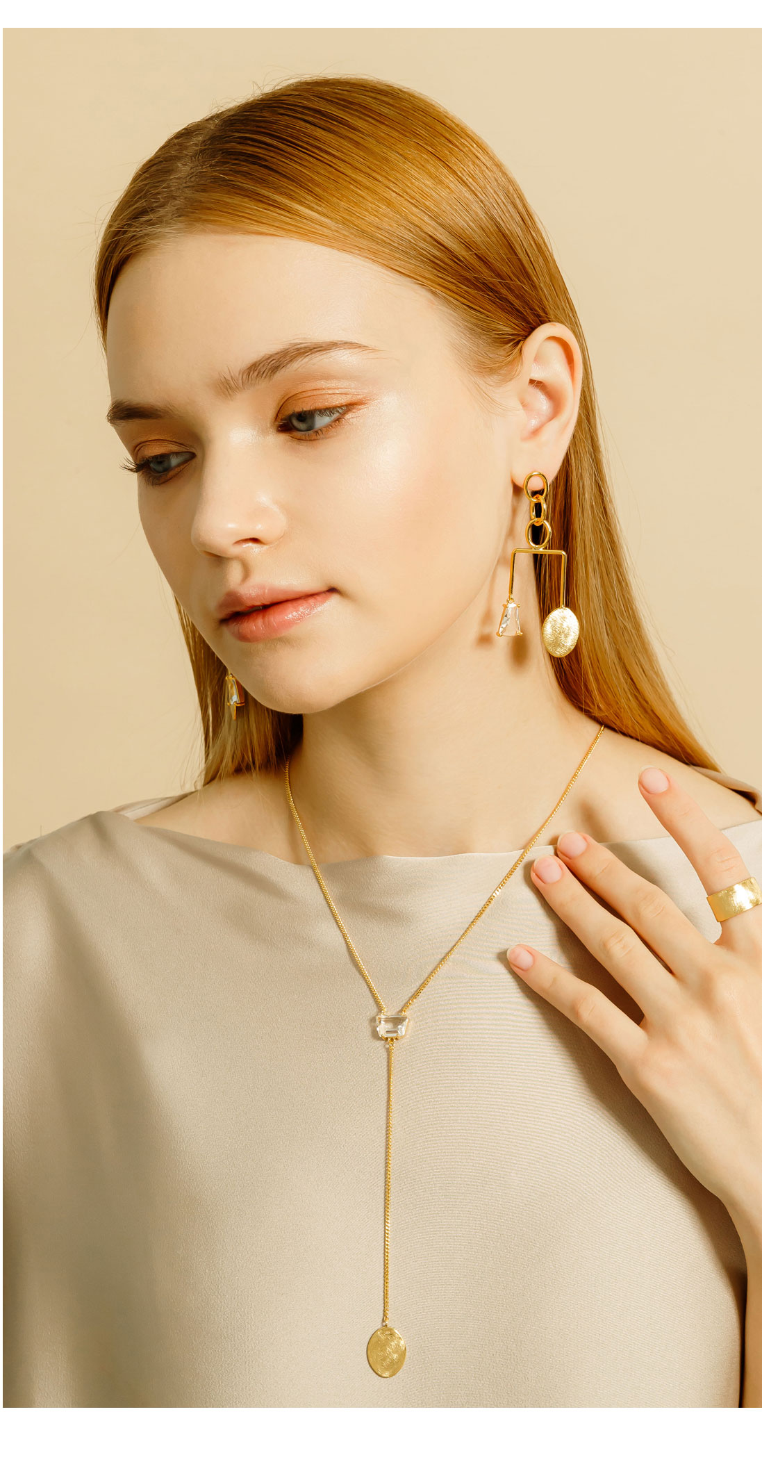 [Celeb Pick] D.O III Necklace PB040-2N PB040-2N Styling Look - Global B2B Wholesale Accessory