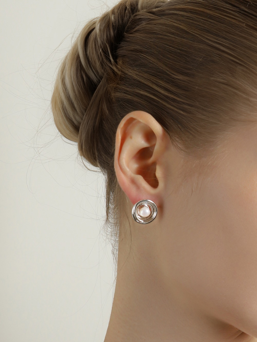 Minimalist Fresh Water Pearl Jewelry PB125E - Favorite among K-Drama Actresses