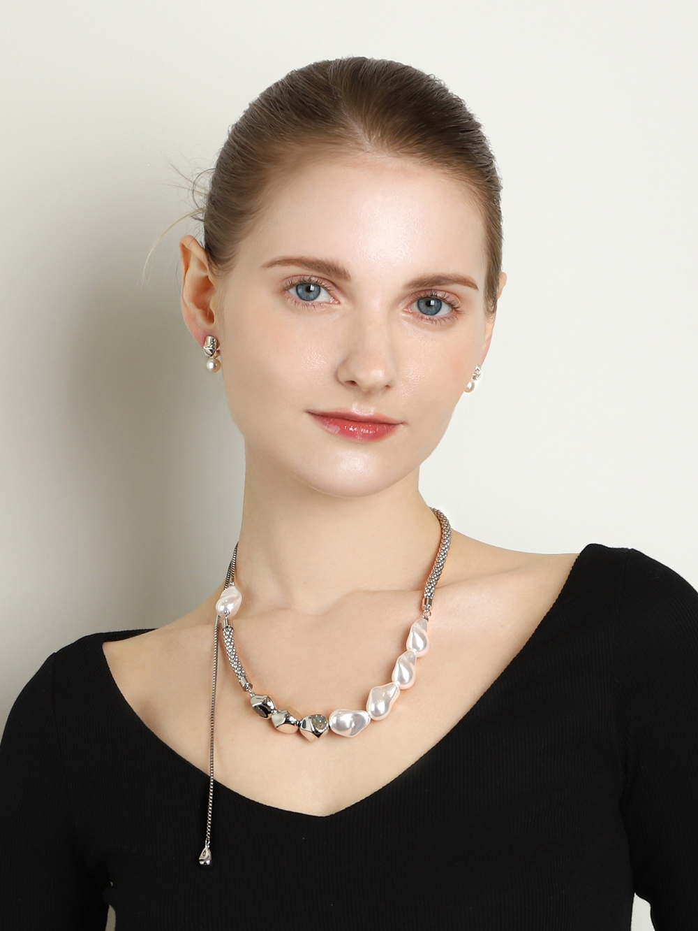 Baroque Pearl Chain Moving Necklace PB132N PB132N Styling Look - Global B2B Wholesale Accessory