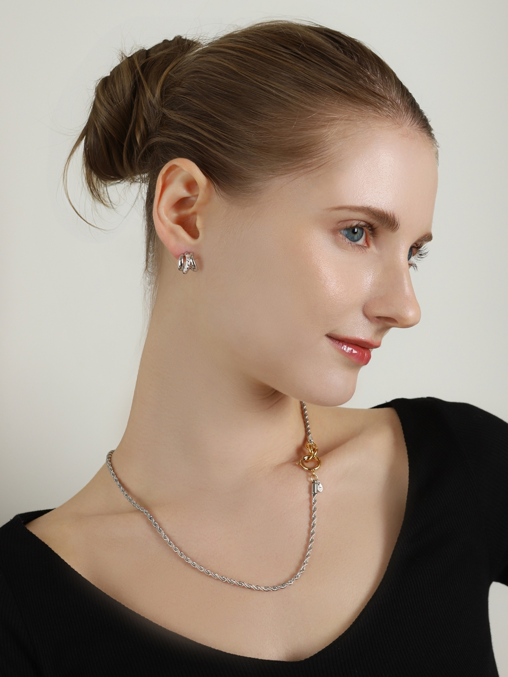 Ozel PB135E Premium Craftsmanship - Wave CZ Hoop Earrings PB135E