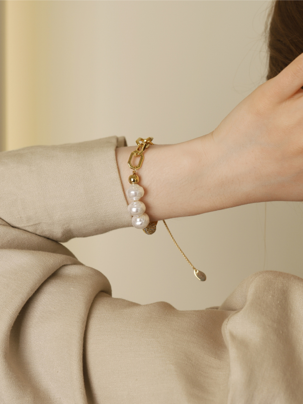 Cubic Pavé Waterdrop Pearl Bracelet PB144B PB144B Styling Look - Global B2B Wholesale Accessory