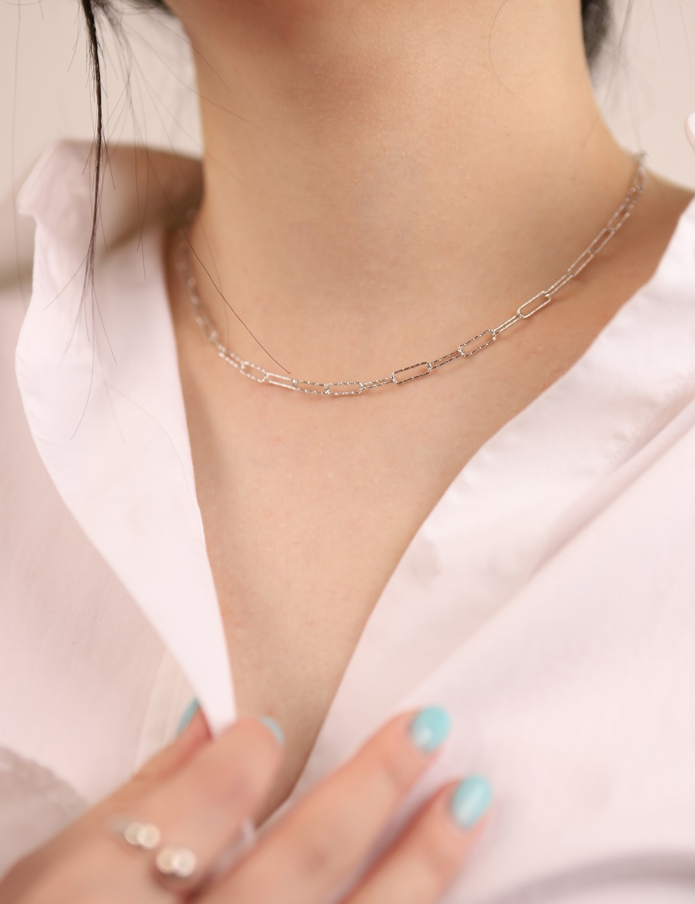 [Celeb Pick] Silver925 Italy Chain Necklace PS002N PS002N Styling Look - Global B2B Wholesale Accessory