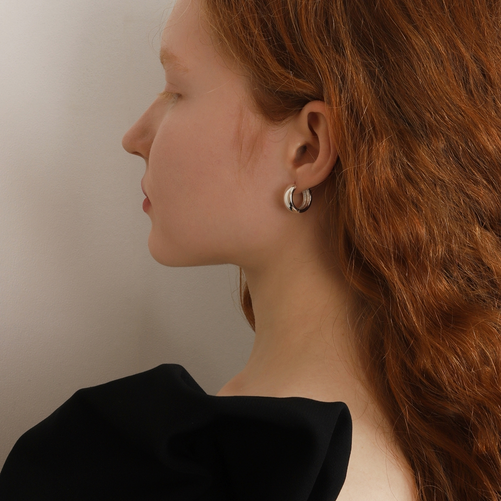 Ozel PS097E Premium Craftsmanship - [Celeb Pick] Silver925 Glossy Bold Ring Huggy Earrings PS097E