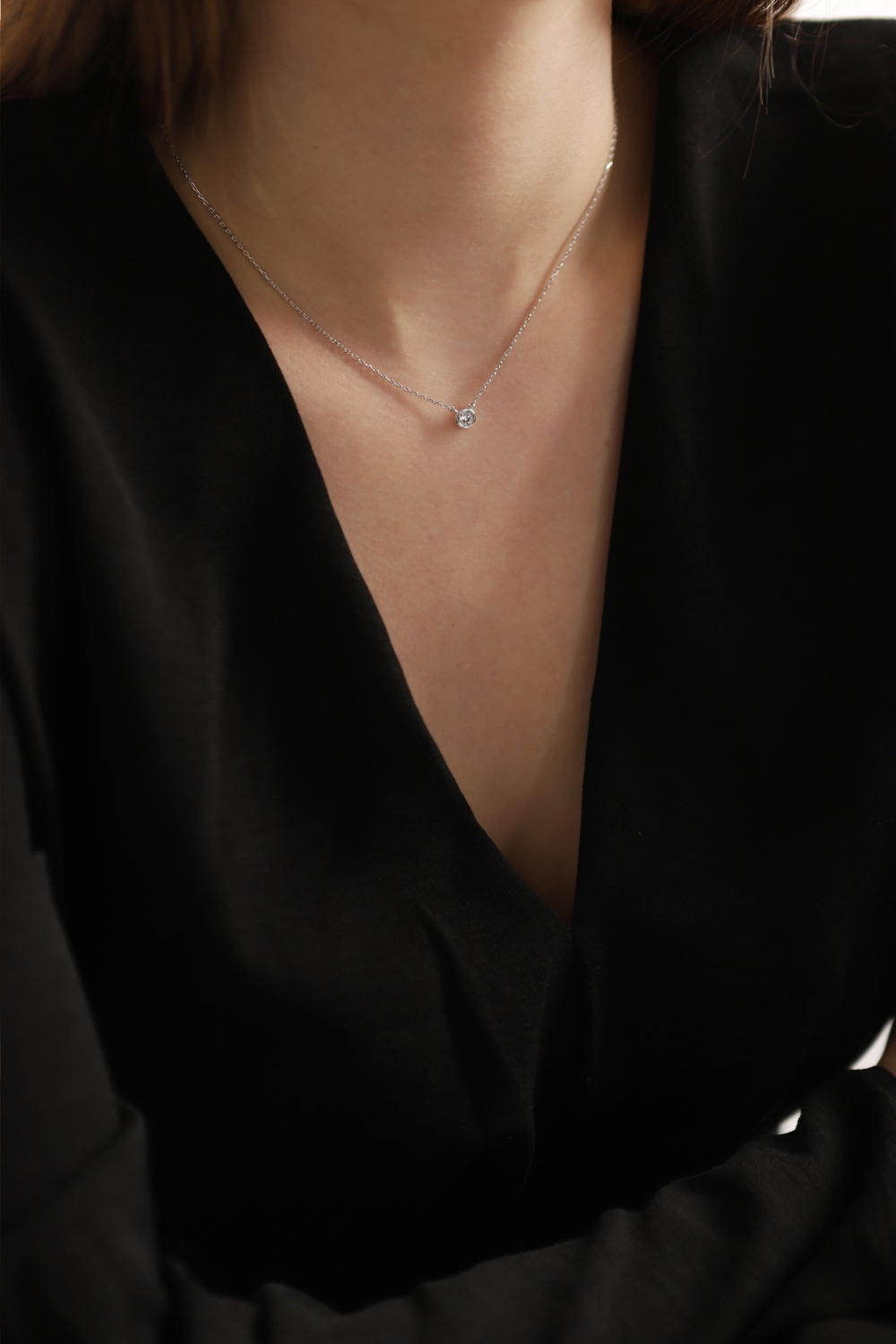 [Celeb Pick] Silver925 Moissanite 0.3ct Necklace PS105N PS105N Styling Look - Global B2B Wholesale Accessory