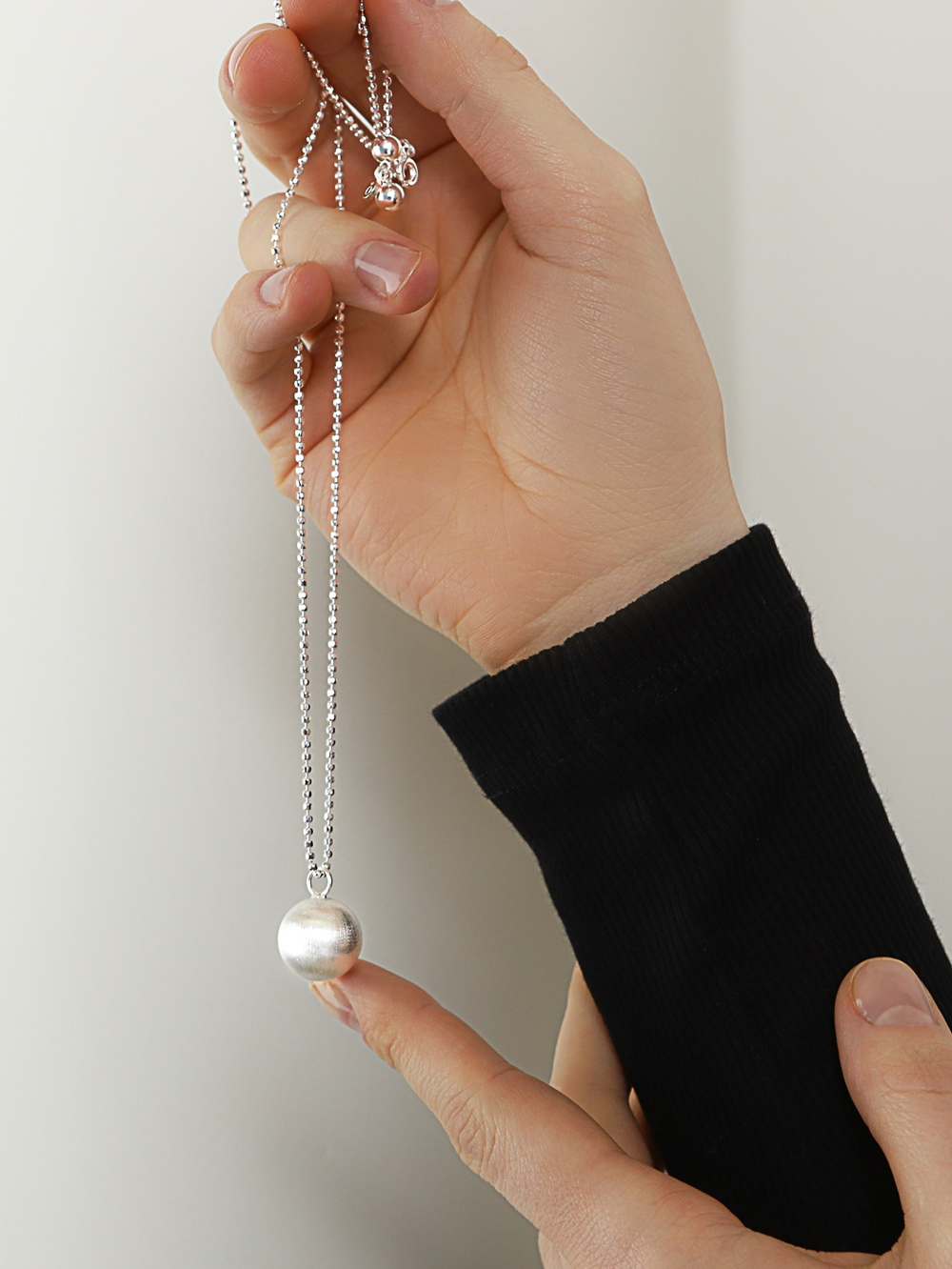 Ozel PS162N Premium Craftsmanship - Silver925 Sandy Cutting Ball Long Necklace PS162N