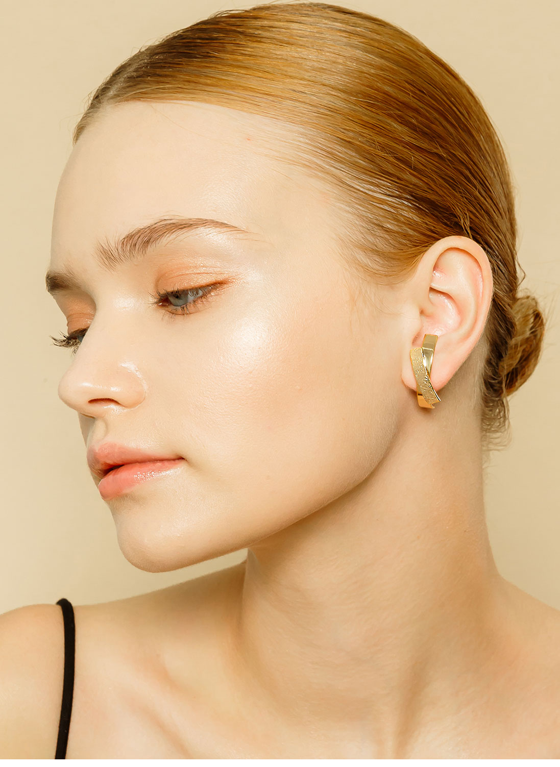 OZEL Free curve Earrings 302537 Main Photography