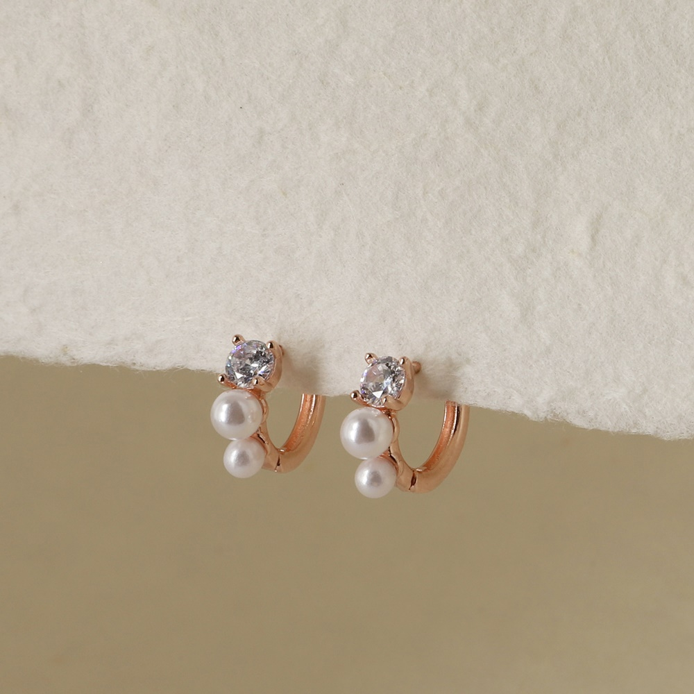 OZEL Silver925 Pearl & Prong Earrings ES089E Main Photography
