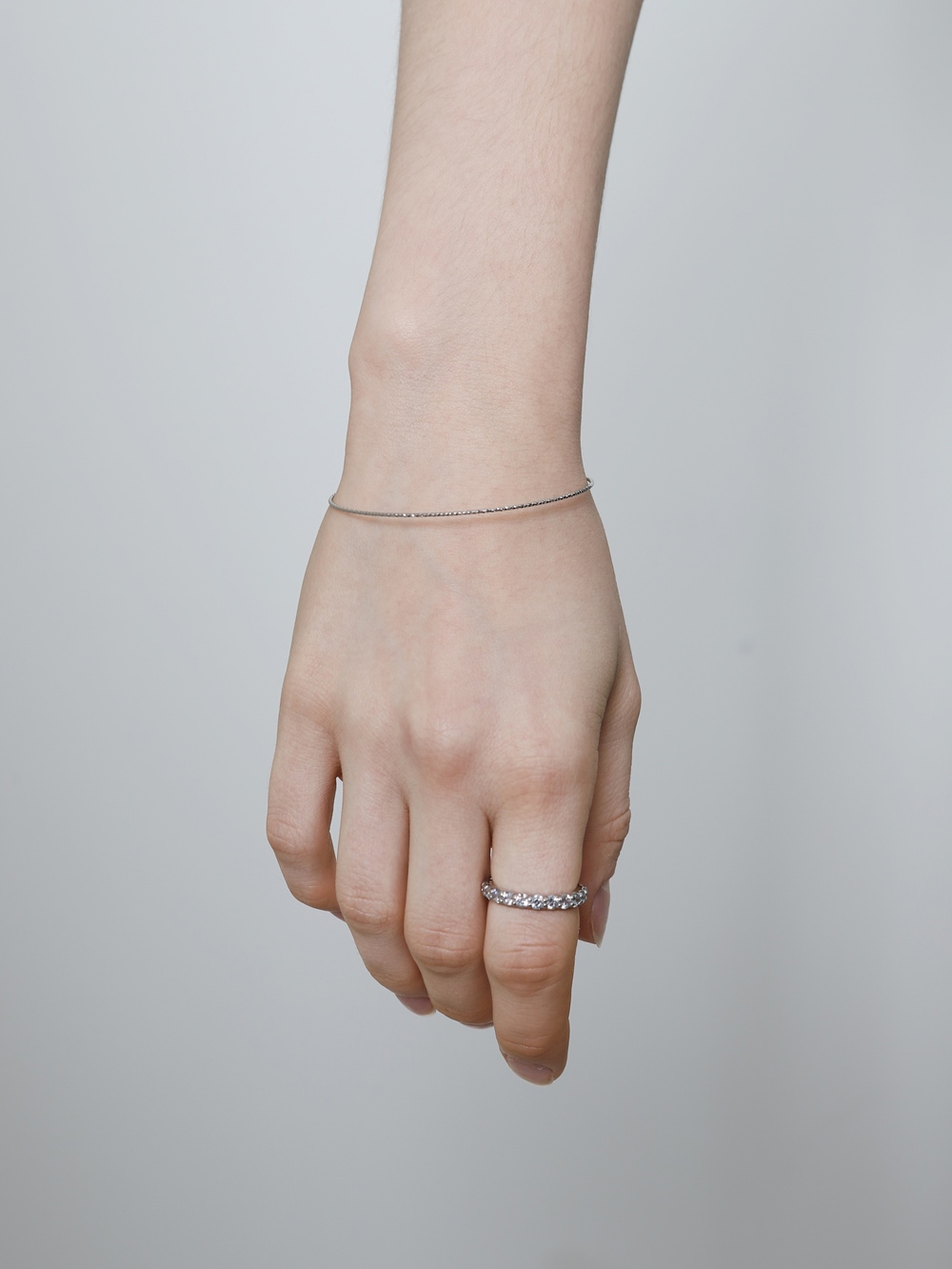 OZEL Silver925 Cutting Chain Moving Bracelet ES216B Main Photography