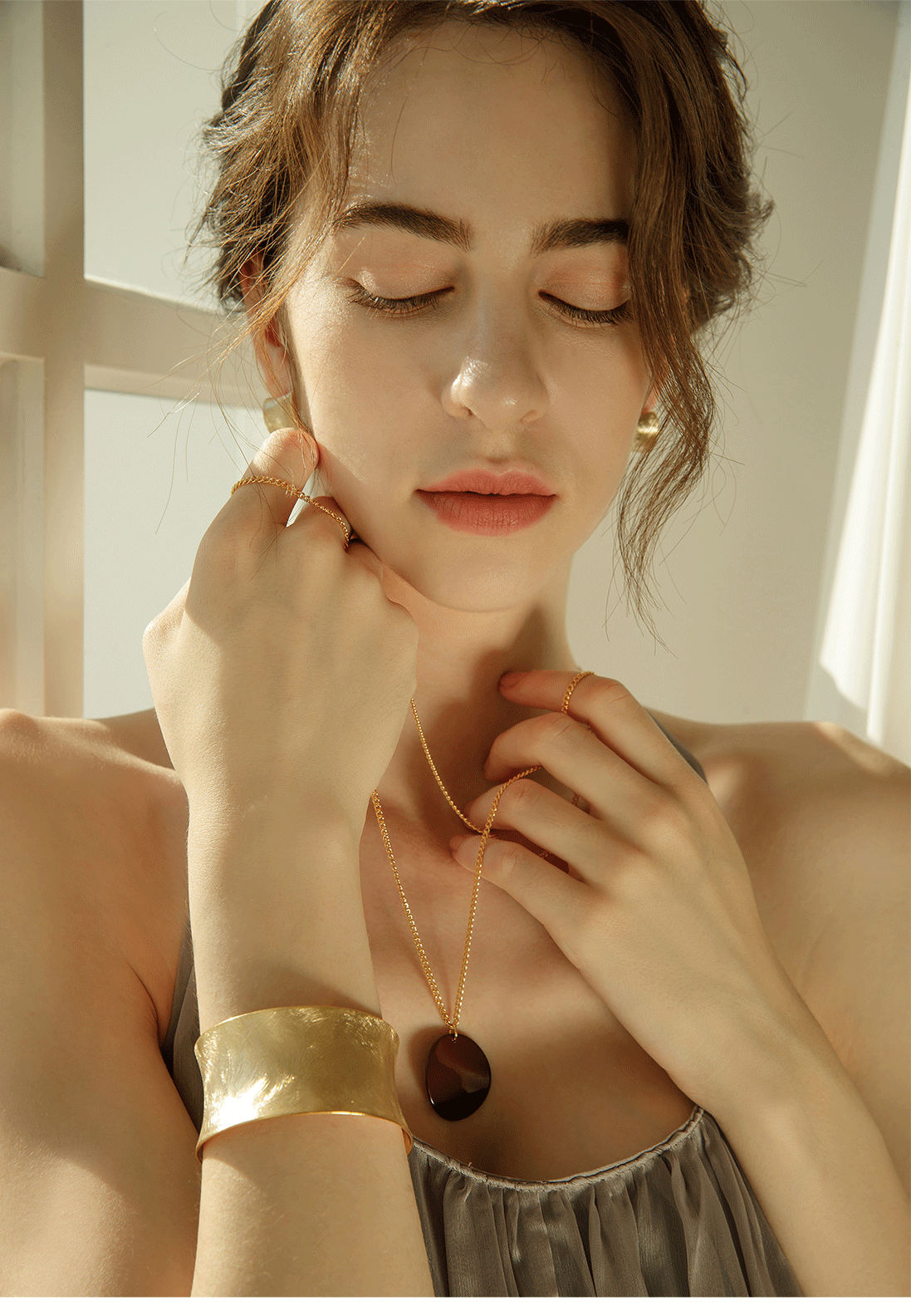 OZEL Shadow Necklace PB012N Main Photography