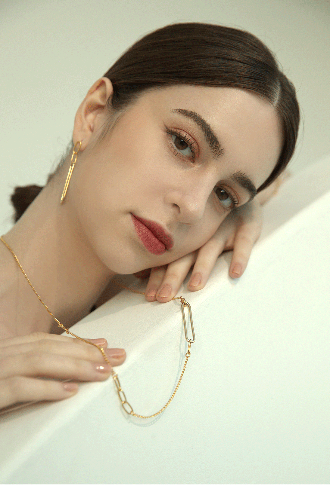OZEL Solar Necklace PB039N Main Photography