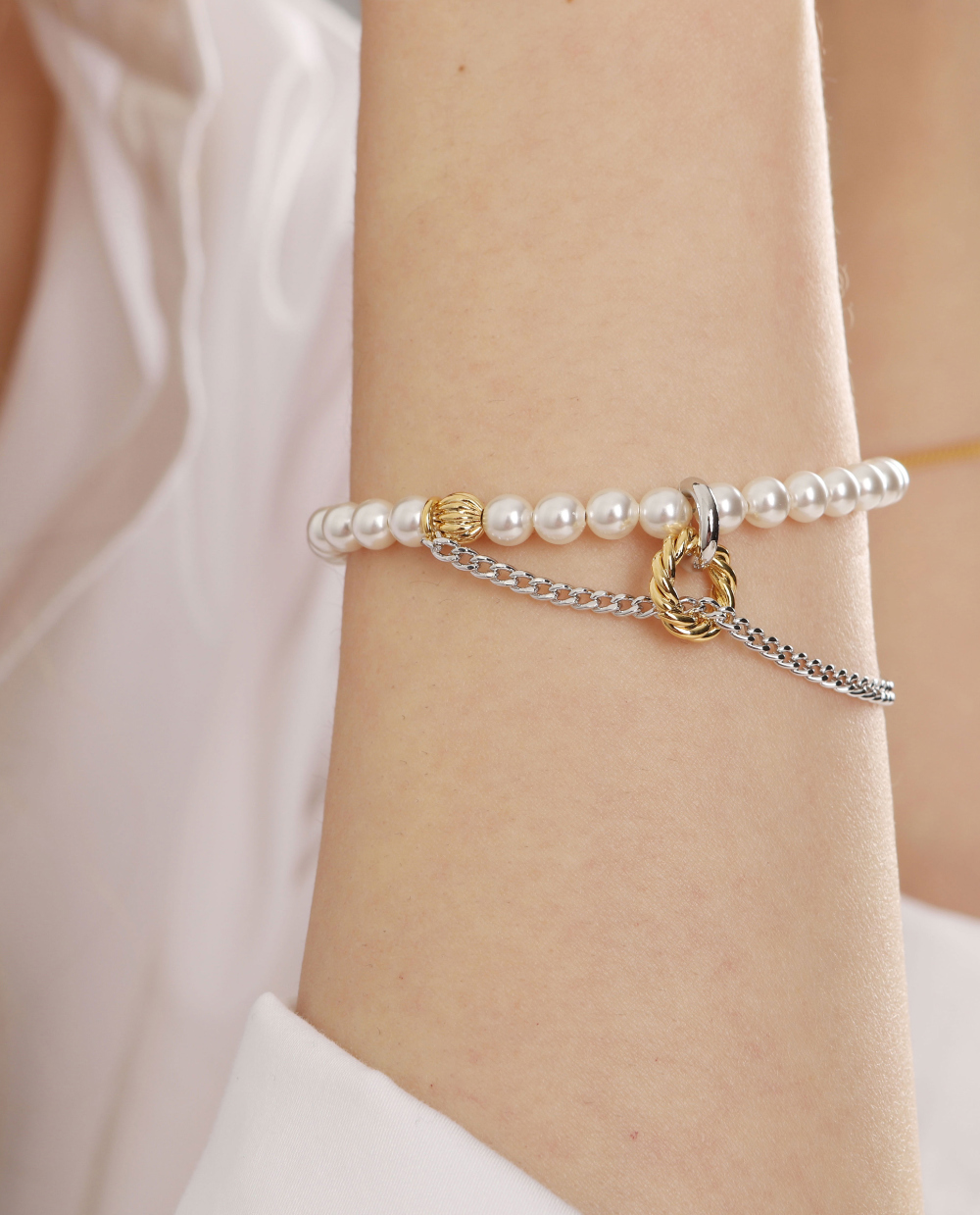[Celeb Pick] SW Pearl Mix Chain Combi Bracelet PB060B Detail Cut