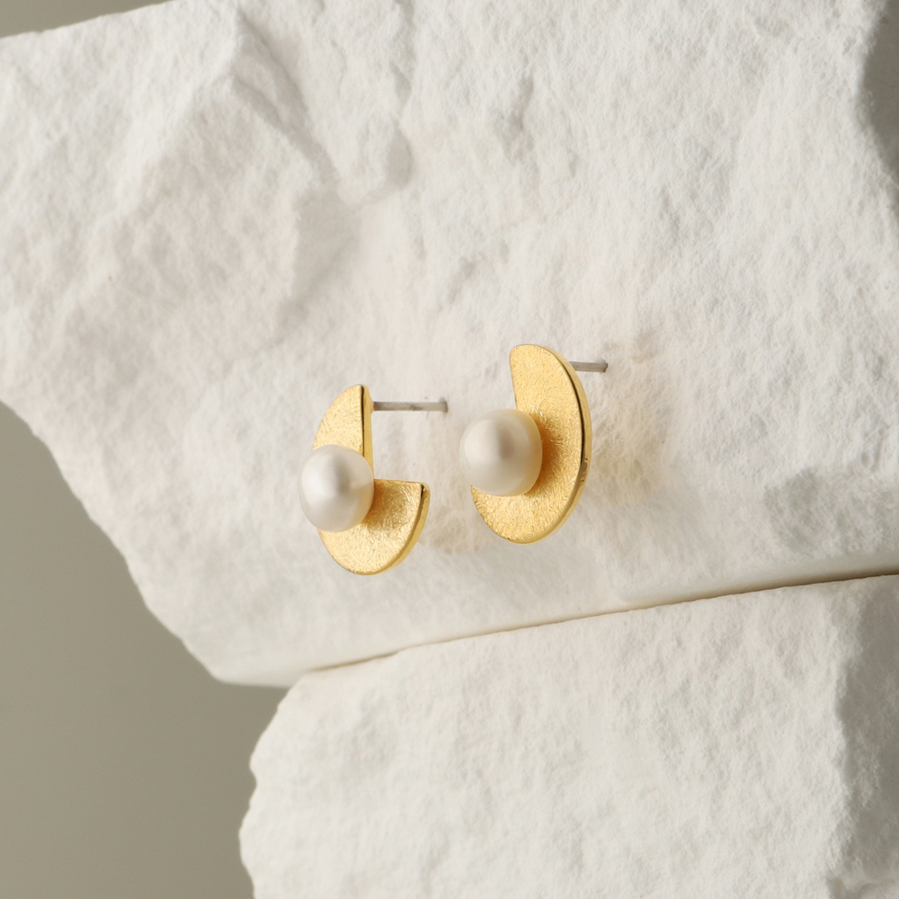 Fresh Water Pearl Freecurve Matt Texture Coin Objet Earrings PB069E Detail Cut