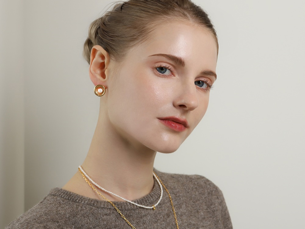Fresh Water Pearl Twister Earrings PB125E Detail Cut