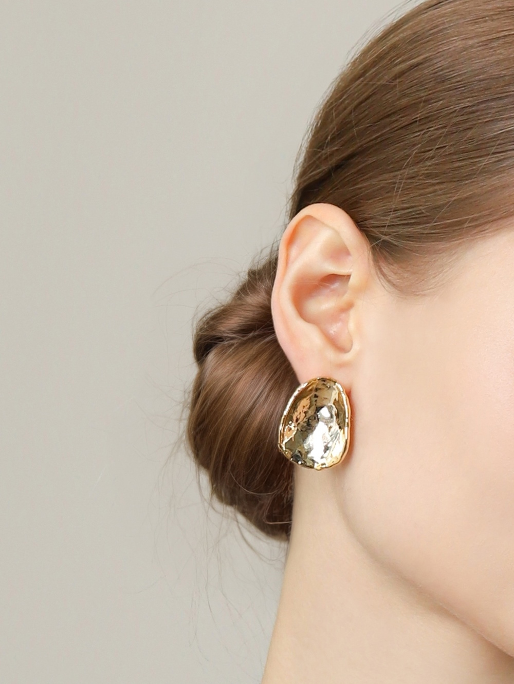 Crumble Button Earrings PB129E Detail Cut