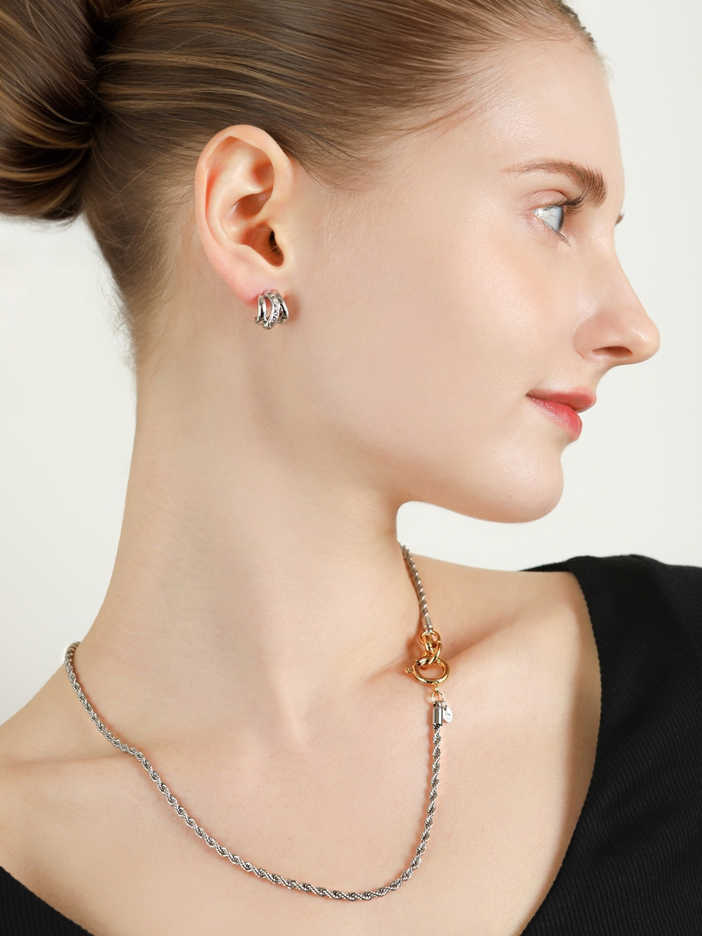 Crystal Bold Chain Necklace PB130N Detail Cut