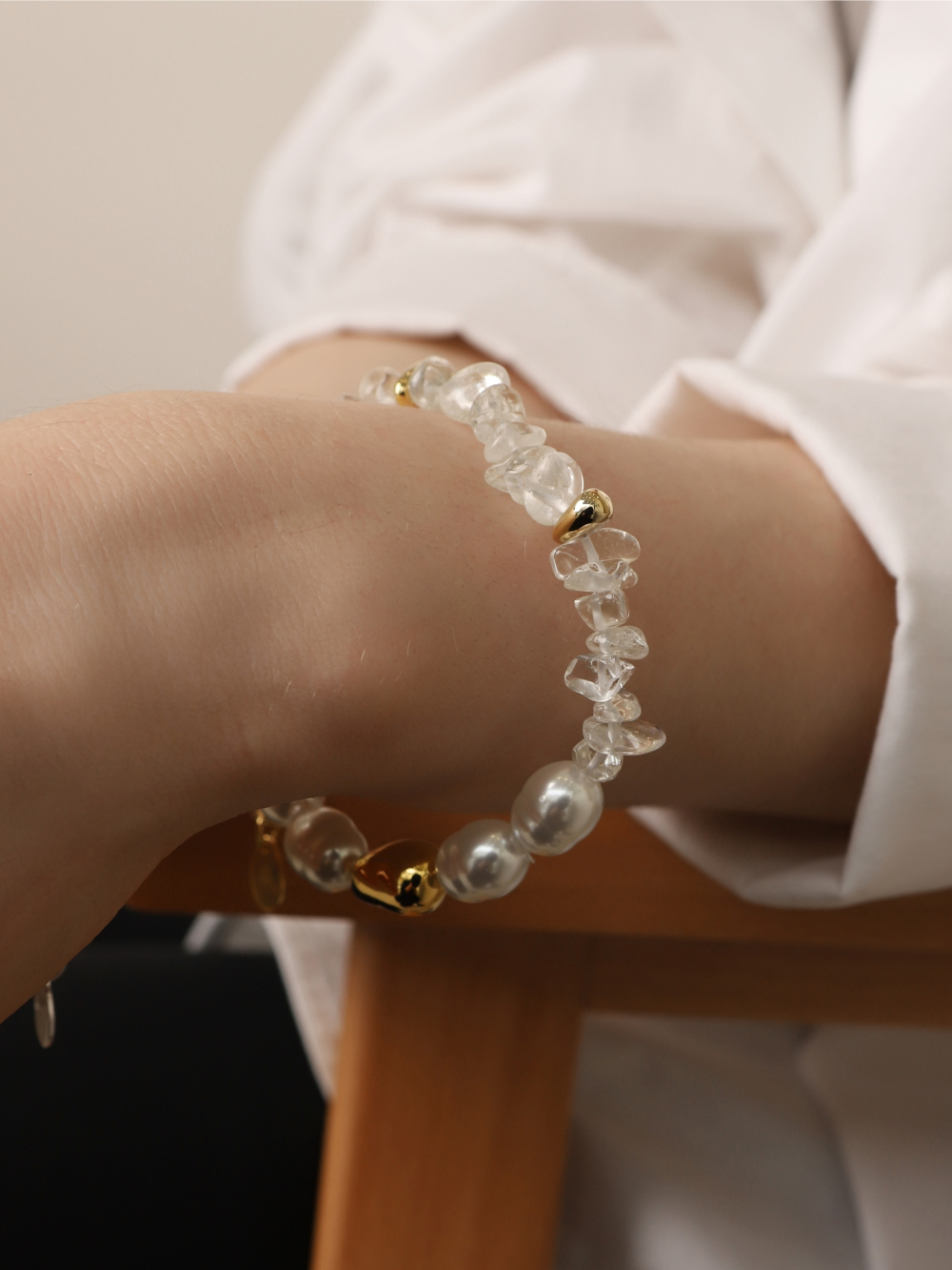 Natural Quartz Beads Bracelet PB143B Detail Cut