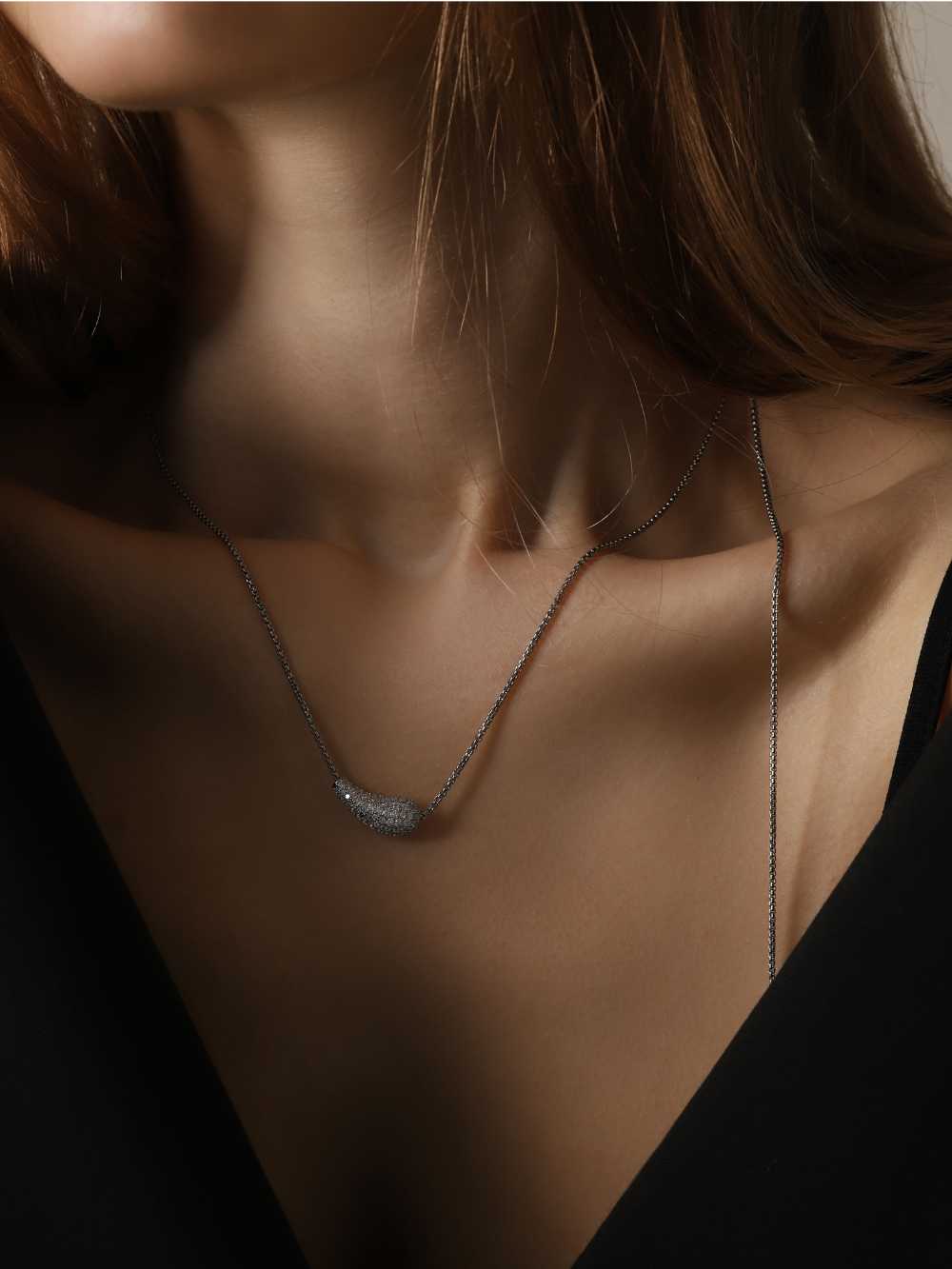 OZEL Cubic Pavé Waterdrop Moving Necklace PB146N Main Photography