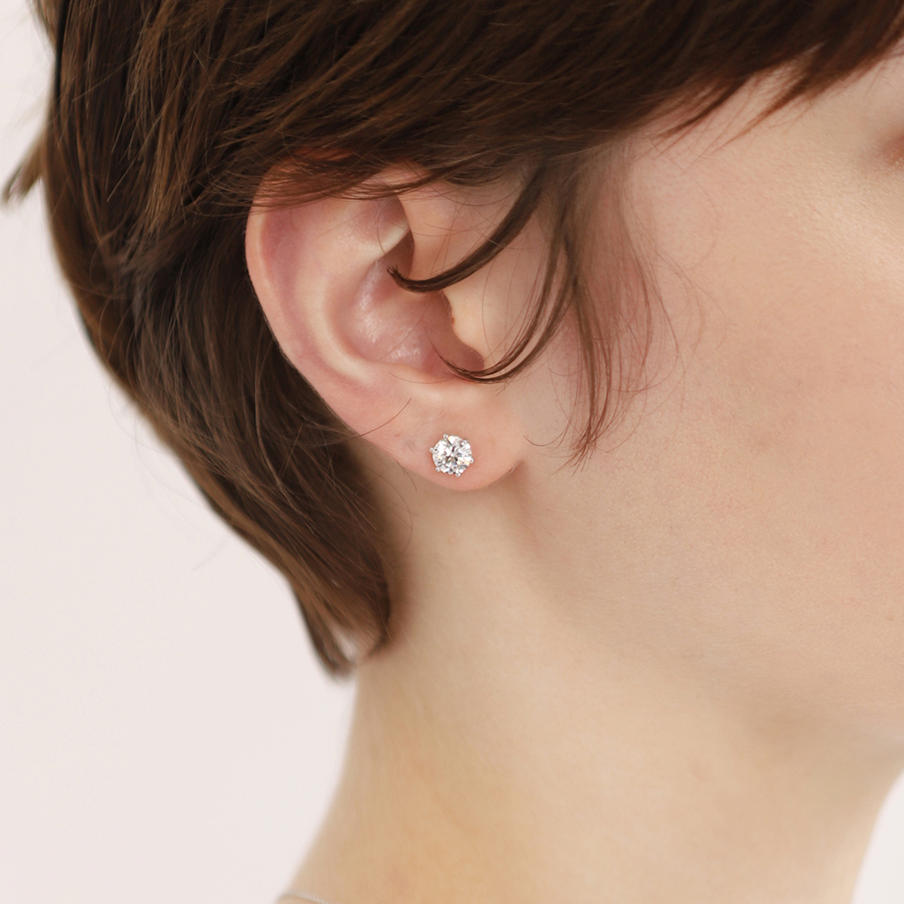 [Celeb Pick] Silver925 Moissanite 1ct Earrings PS109E Detail Cut