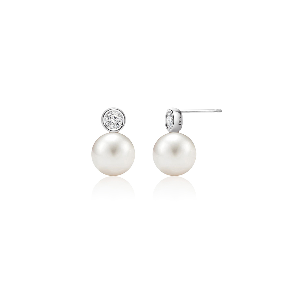 OZEL [Celeb Pick] Silver925 Moissanite 0.3ct Swarovski Pearl 10mm Earrings PS119E Main Photography
