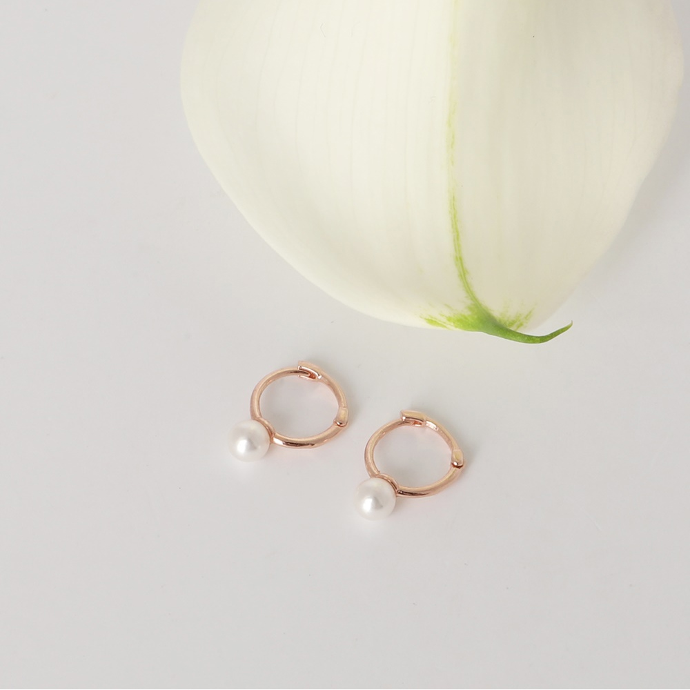 OZEL Silver925 Mini Single Pearl Setting Rosegold Huggie Earrings PS142E Main Photography