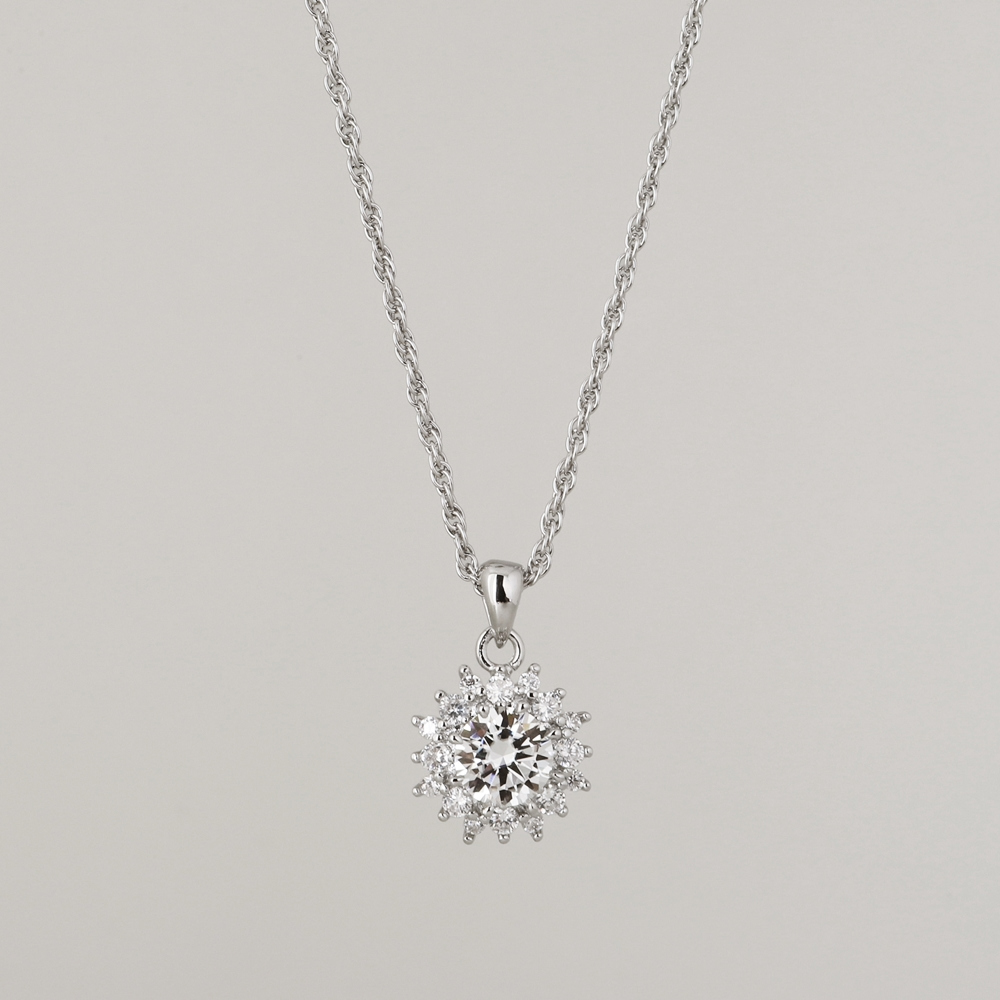 OZEL Silver925 Moissanite 1ct Halo Setting Necklace PS150N Main Photography