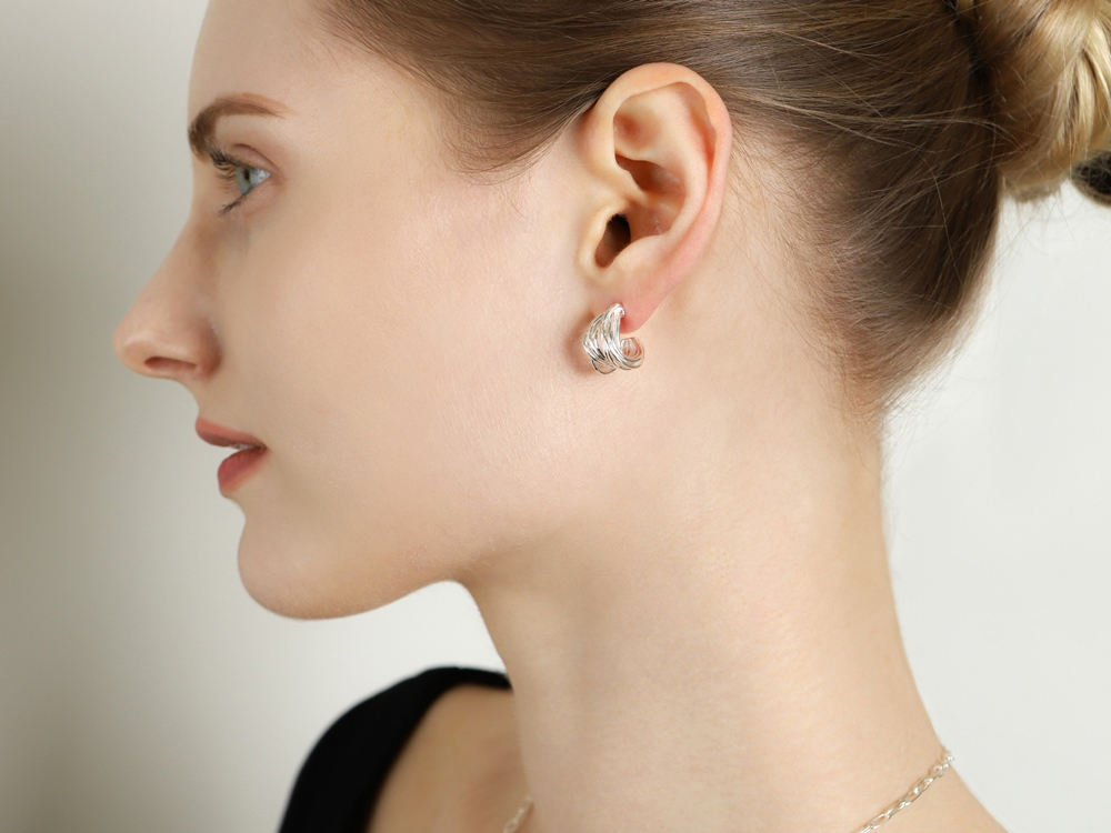 [Celeb Pick] Silve925 Tarae Hoop Earrings PS171E Detail Cut
