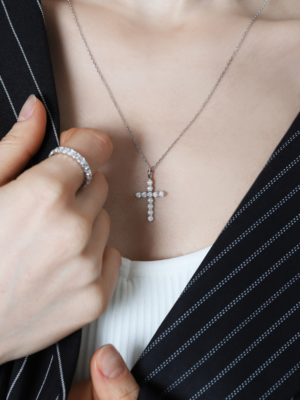 Silver925 Moissanite Cross Long Necklace PS174N Detail Cut