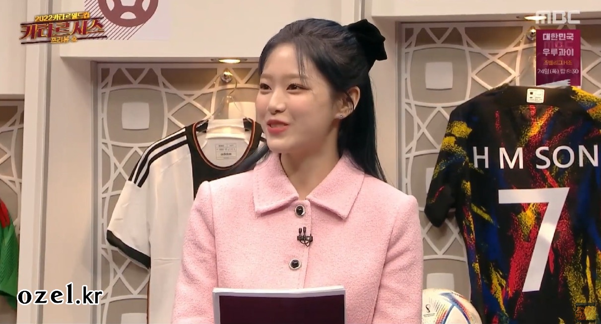 이달의 소녀 현진 귀걸이 - MBC 카타르 월드컵 LIVE 프리뷰쇼 오젤(Ozel) 오젤 프롱 귀걸이 6미리 착용 화보 7