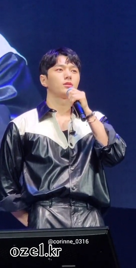 김명수 팔찌 - 김명수 팬 트위터 (대만 팬미팅) 오젤(Ozel) 오젤 팔찌ok 착용 화보 4