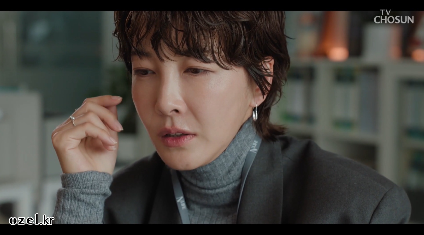 진서연 반지 - TV조선 다음생은 없으니까 오젤(Ozel) 오젤 반지 착용 화보 8