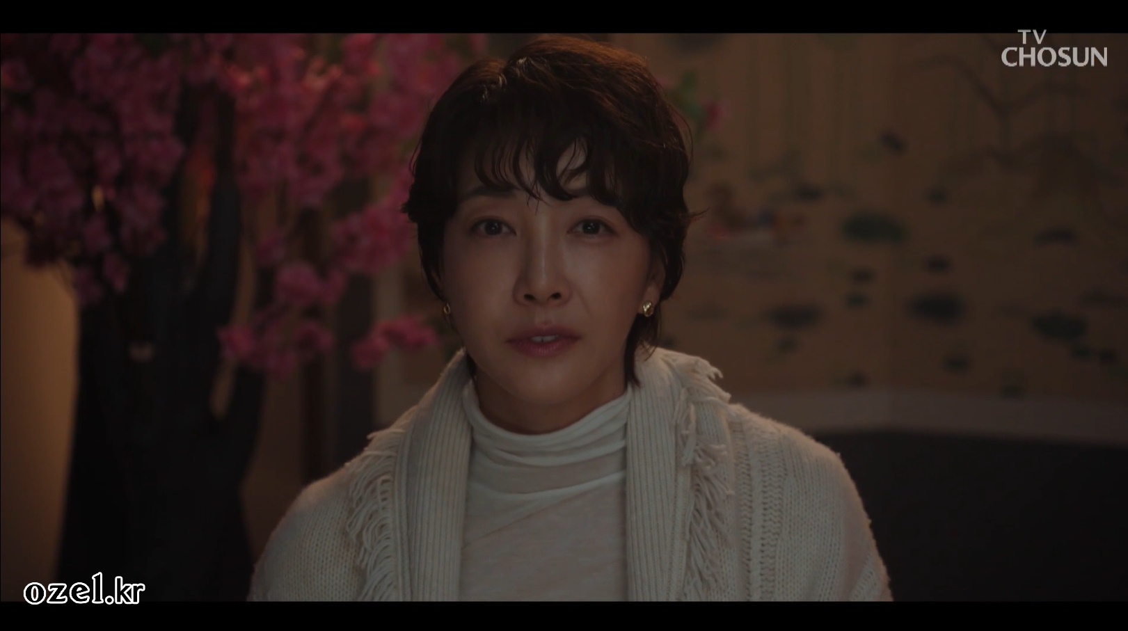 진서연 귀걸이 - TV조선 다음생은 없으니까 오젤(Ozel) 오젤 귀걸이 착용 화보 13