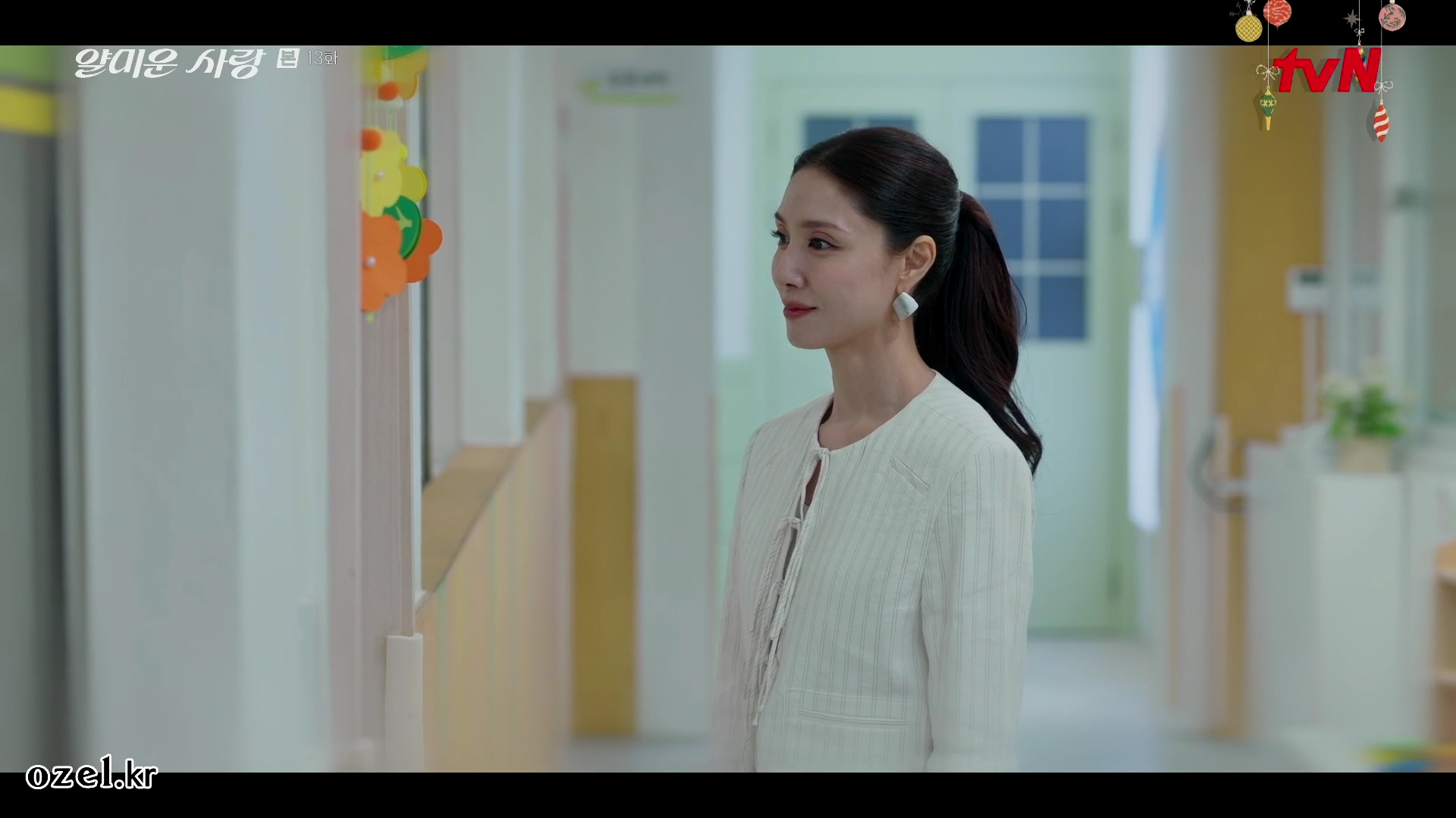 서지혜 귀걸이 - tvN 얄미운 사랑 오젤(Ozel) 오젤 귀걸이 착용 화보 10