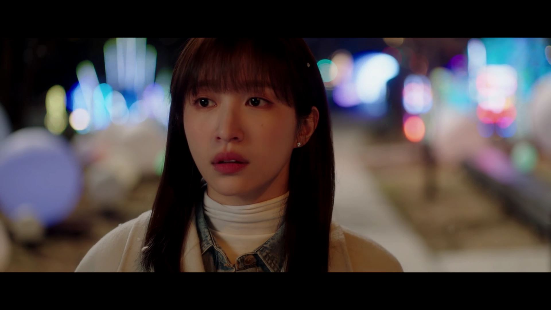 셀럽 귀걸이 - 쿠팡플레이 판타G스팟 -하니 오젤(Ozel) 오젤 귀걸이 착용 화보 6