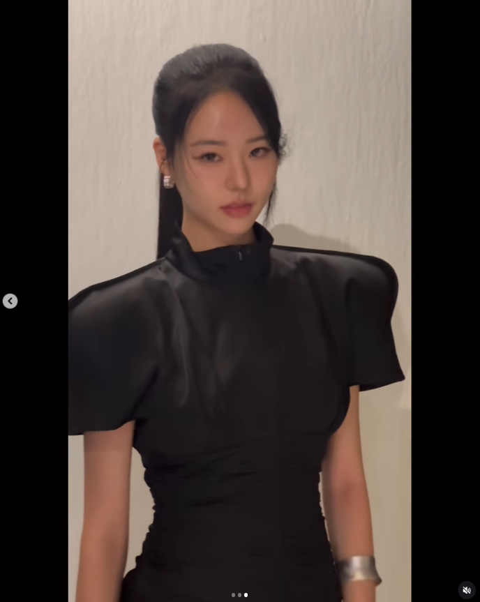 솔로지옥5 박희선 팔찌 - 박희선 공식 인스타그램 오젤(Ozel) 오젤 팔찌 착용 화보 7