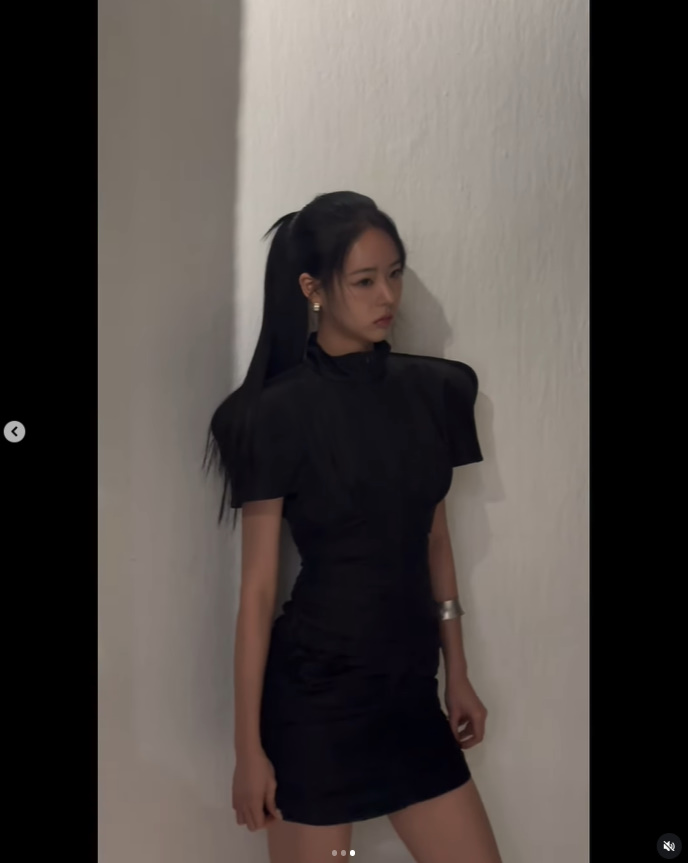 솔로지옥5 박희선 팔찌 - 박희선 공식 인스타그램 오젤(Ozel) 오젤 팔찌 착용 화보 9