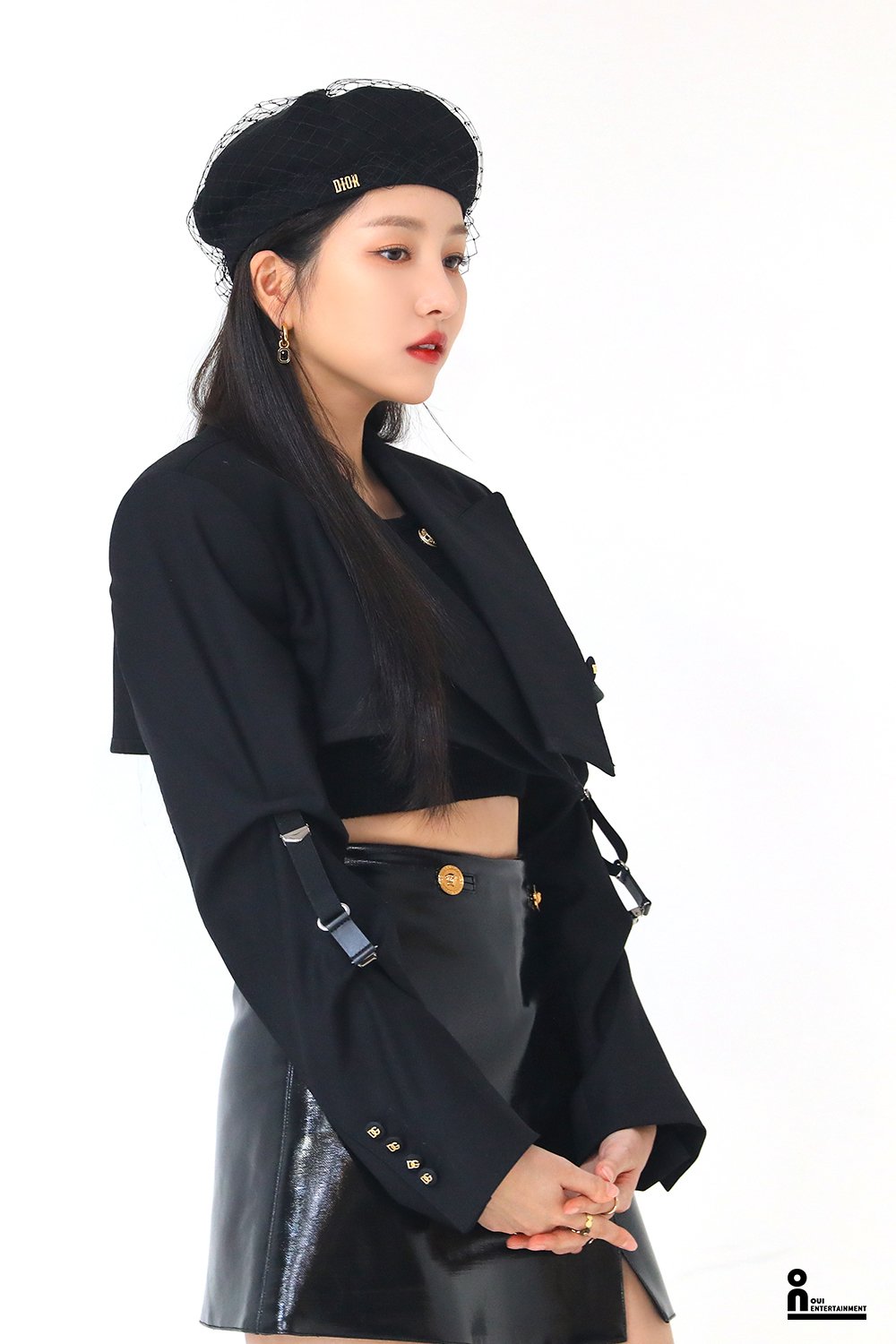 김소원 반지 - 위엔터테인먼트 공식 네이버 포스트 오젤(Ozel) 오젤 반지 착용 화보 2