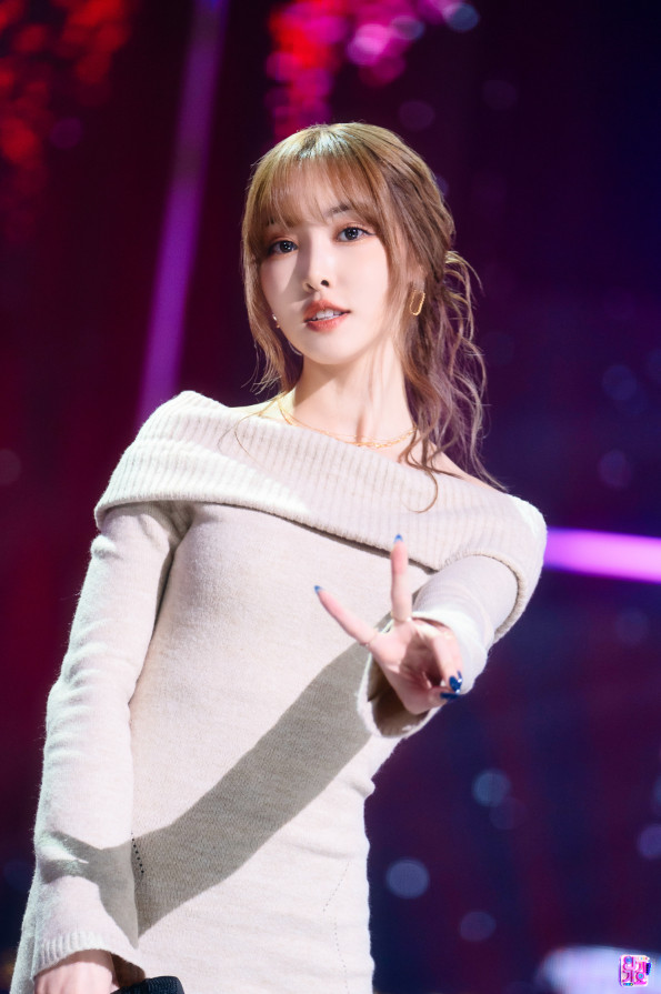유주 Earrings - Korean streetwear accessories 15