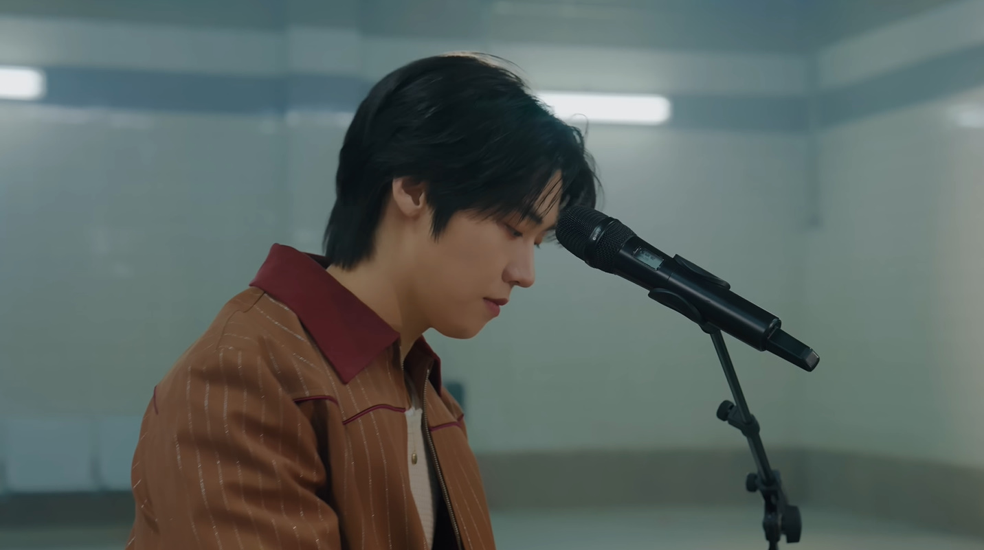 엔플라잉 이승협 목걸이 - 플래시백 스페셜 라이브 클립 유튜브 오젤(Ozel) 오젤 목걸이 착용 화보 4
