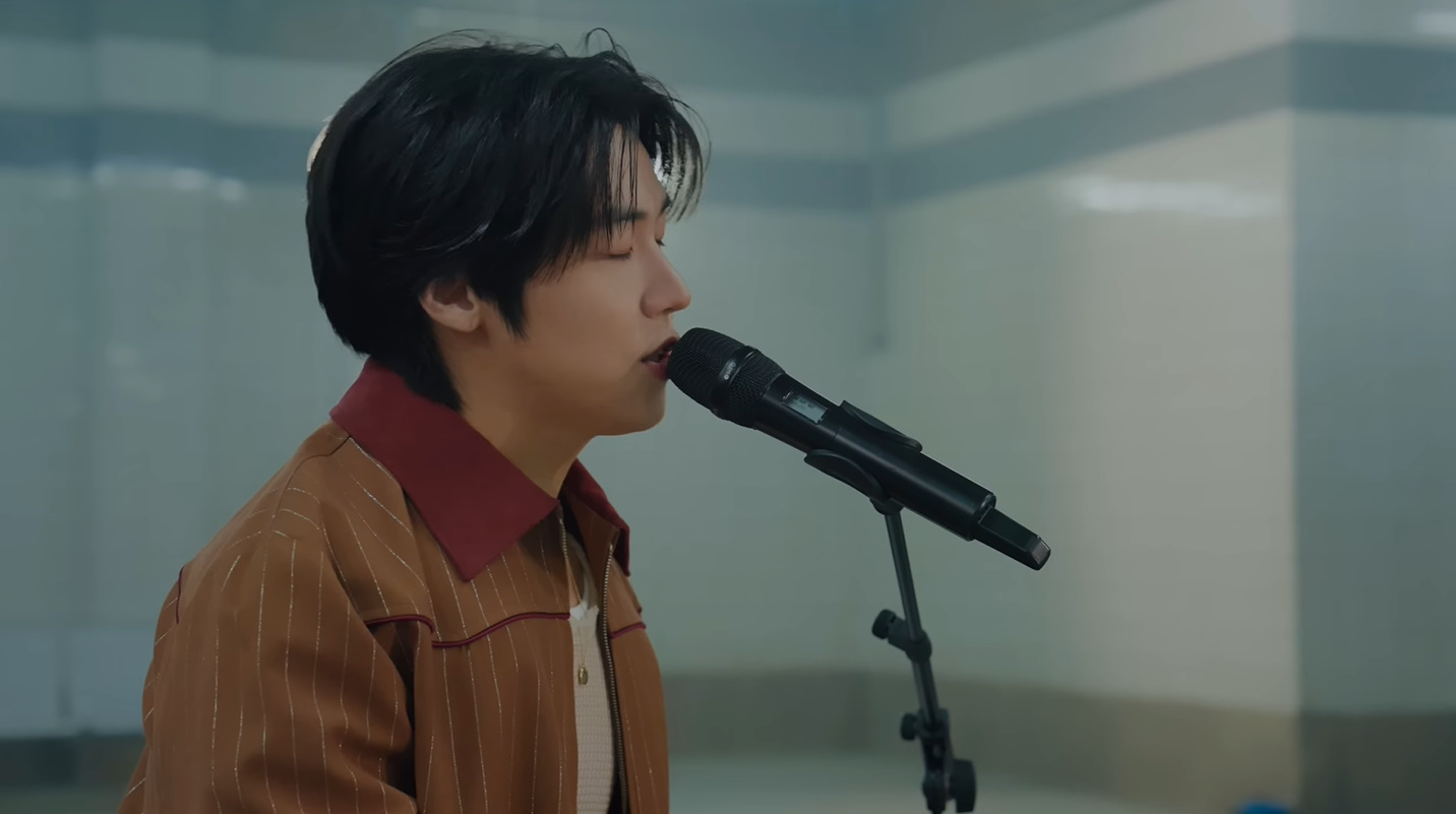엔플라잉 이승협 목걸이 - 플래시백 스페셜 라이브 클립 유튜브 오젤(Ozel) 오젤 목걸이 착용 화보 7