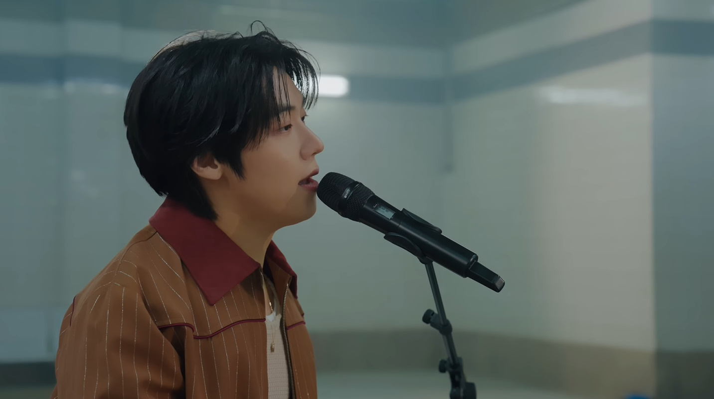 엔플라잉 이승협 목걸이 - 플래시백 스페셜 라이브 클립 유튜브 오젤(Ozel) 오젤 목걸이 착용 화보 8