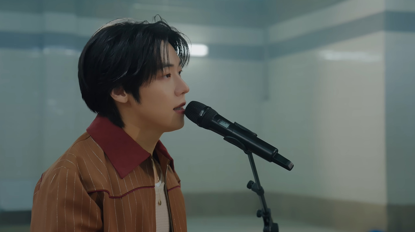 엔플라잉 이승협 목걸이 - 플래시백 스페셜 라이브 클립 유튜브 오젤(Ozel) 오젤 목걸이 착용 화보 1