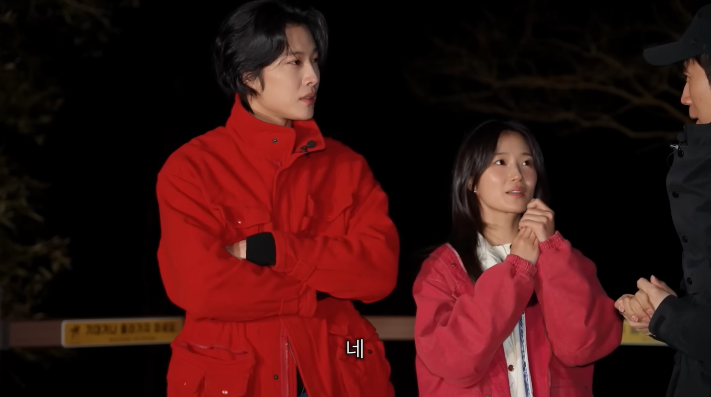 김혜윤 귀걸이 - 윤시원 공식 유튜브 오젤(Ozel) 오젤 귀걸이 착용 화보 13