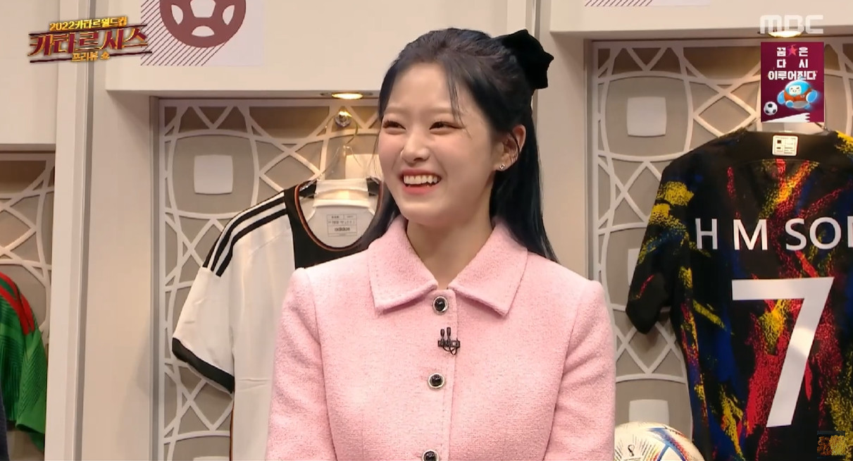 이달의 소녀 현진 귀걸이 - MBC 카타르 월드컵 LIVE 프리뷰쇼 오젤(Ozel) 오젤 프롱 귀걸이 6미리 착용 화보 6