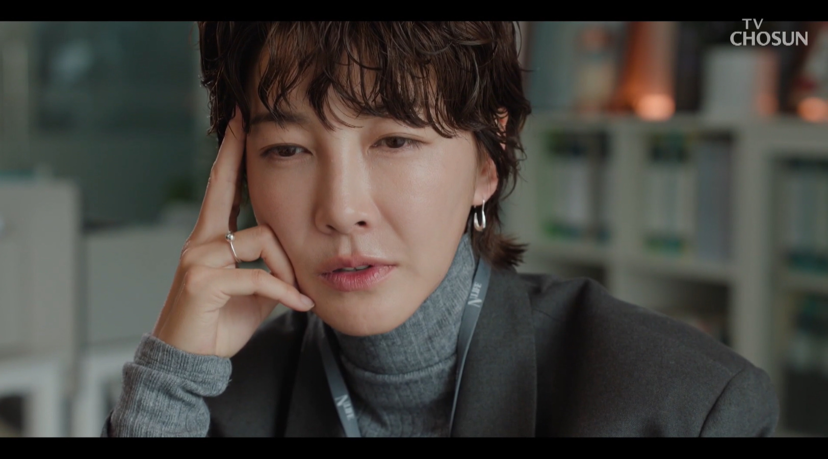 진서연 반지 - TV조선 다음생은 없으니까 오젤(Ozel) 오젤 반지 착용 화보 7