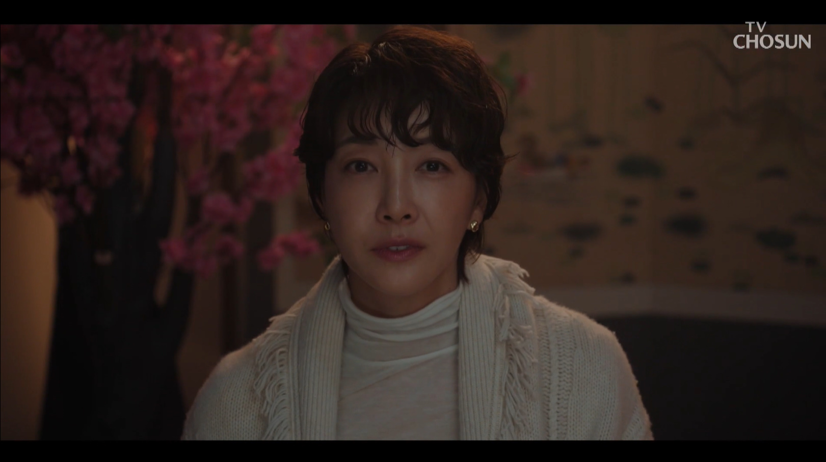 진서연 귀걸이 - TV조선 다음생은 없으니까 오젤(Ozel) 오젤 귀걸이 착용 화보 13