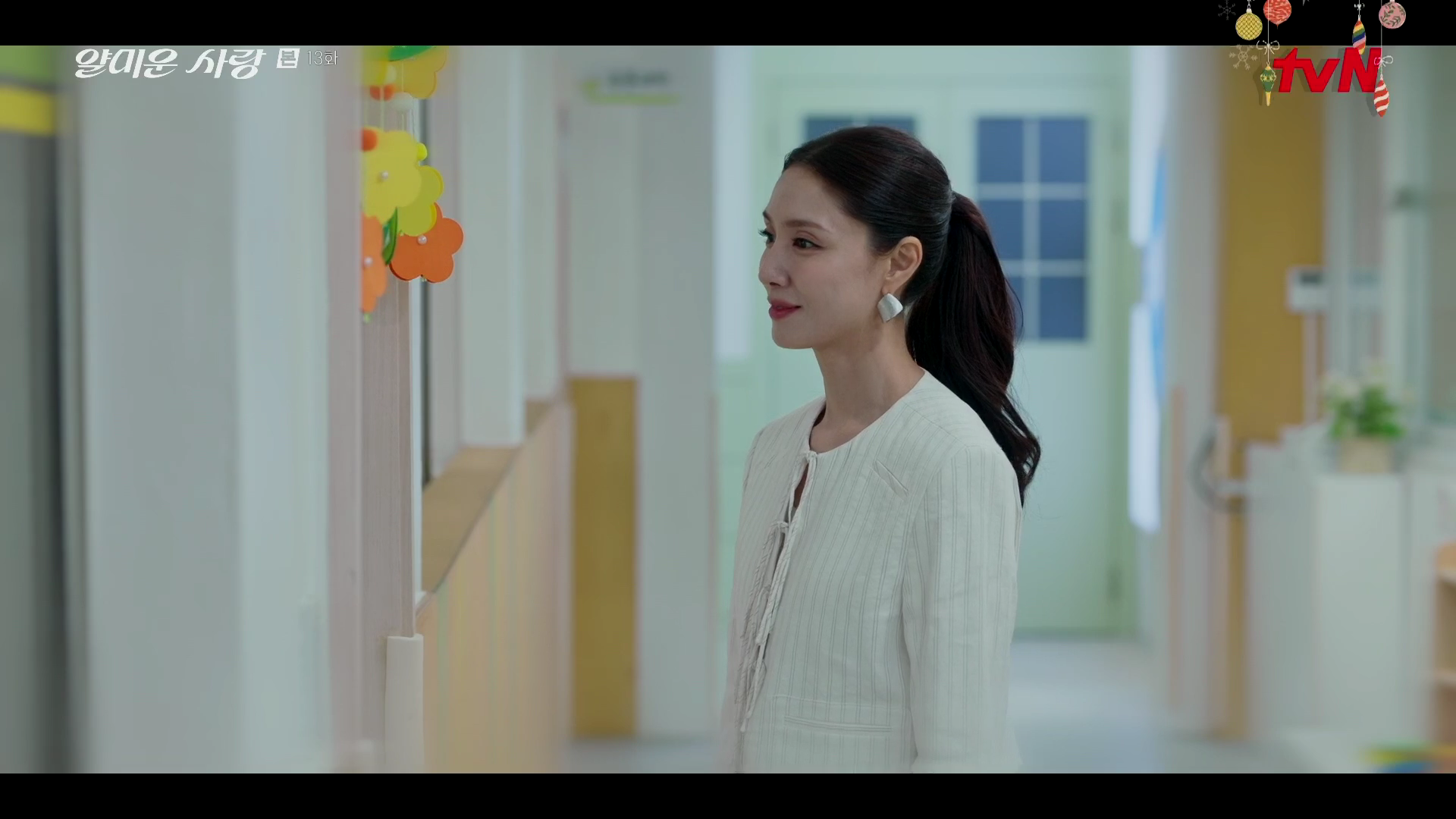 서지혜 귀걸이 - tvN 얄미운 사랑 오젤(Ozel) 오젤 귀걸이 착용 화보 11