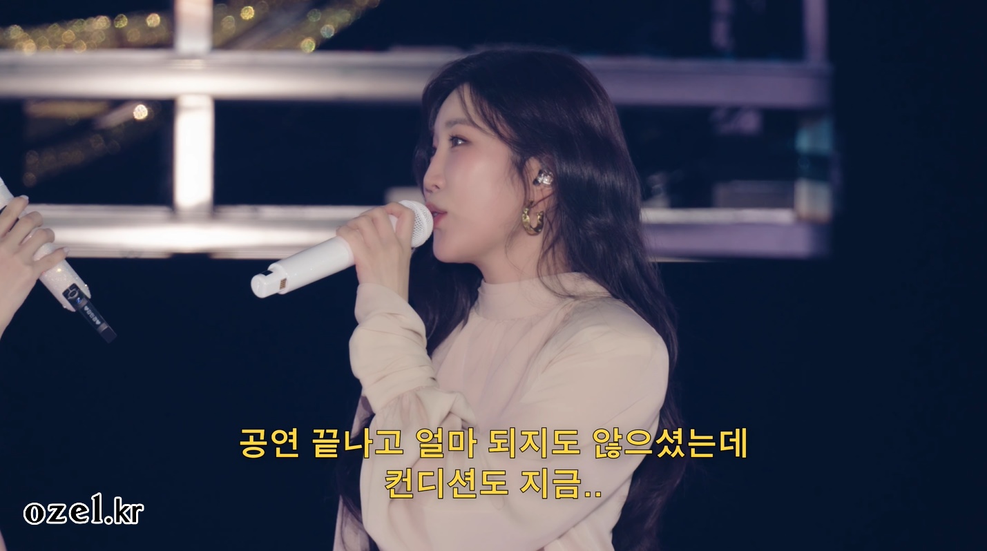 다비치 이해리 귀걸이 - 강민경 공식 유튜브 오젤(Ozel) 오젤 귀걸이 착용 화보 9